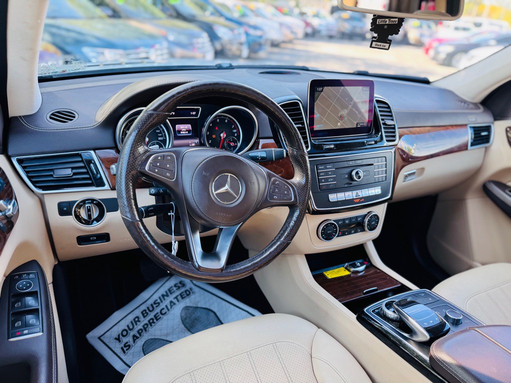 2017 Mercedes-Benz GLS-Class Image 42