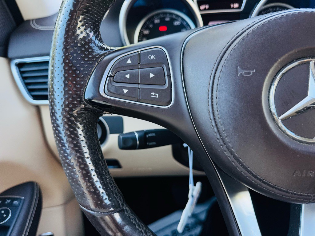 2017 Mercedes-Benz GLS-Class Image 47