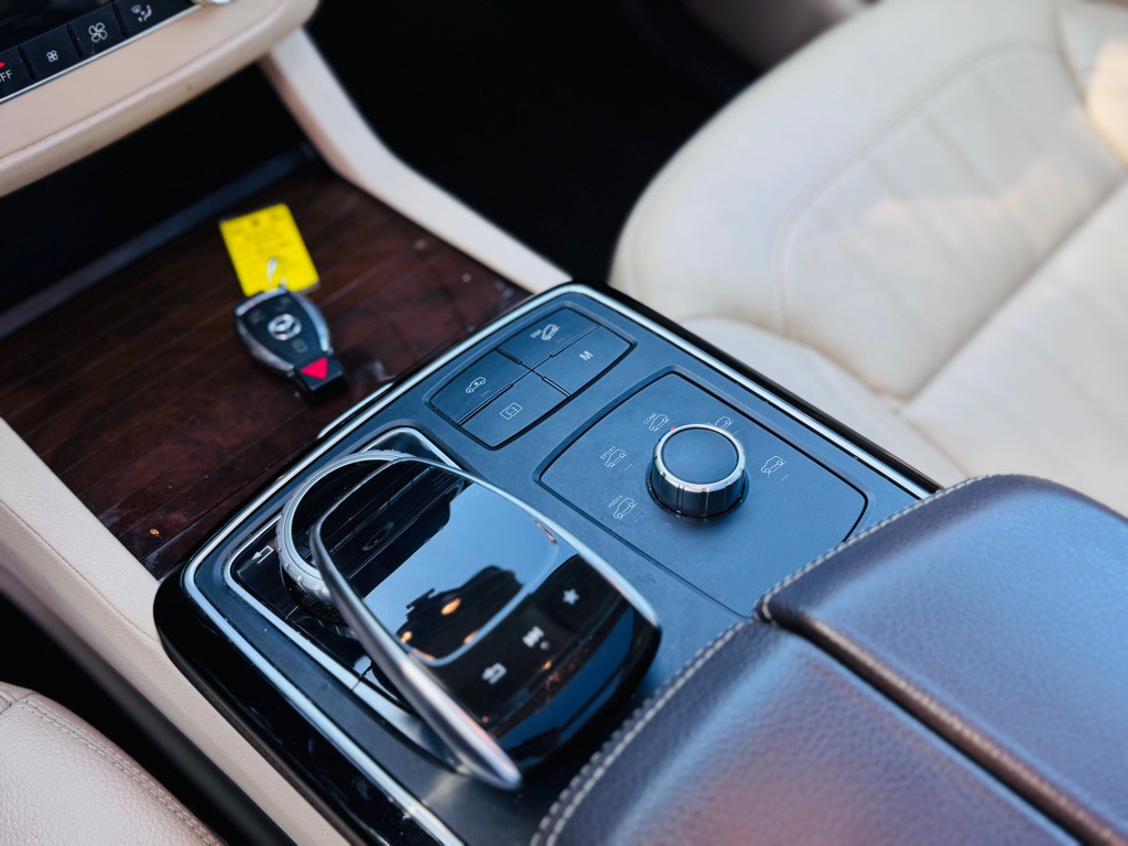 2017 Mercedes-Benz GLS-Class Image 64