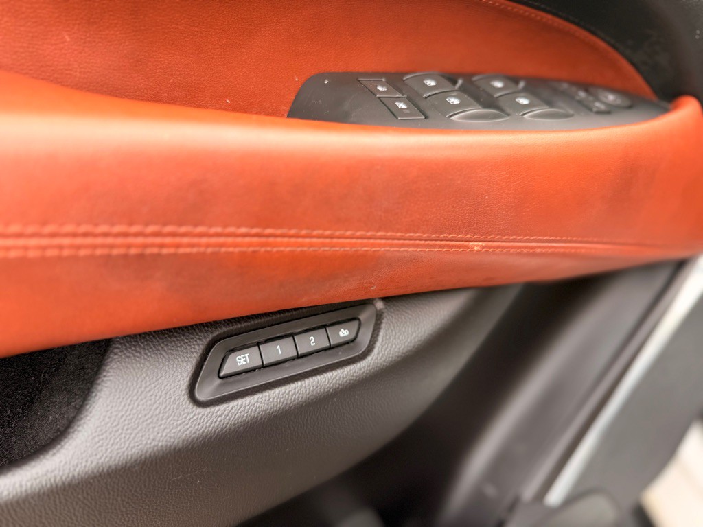 2017 Cadillac Escalade Image 21