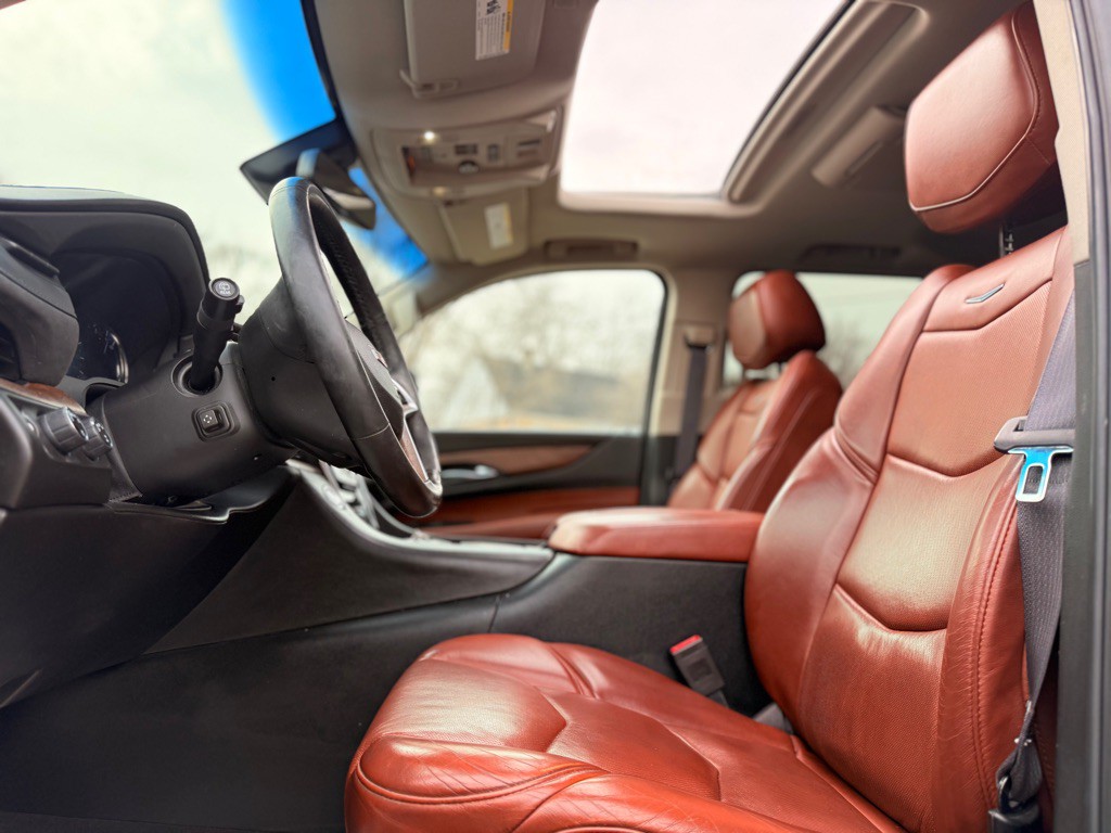 2017 Cadillac Escalade Image 25