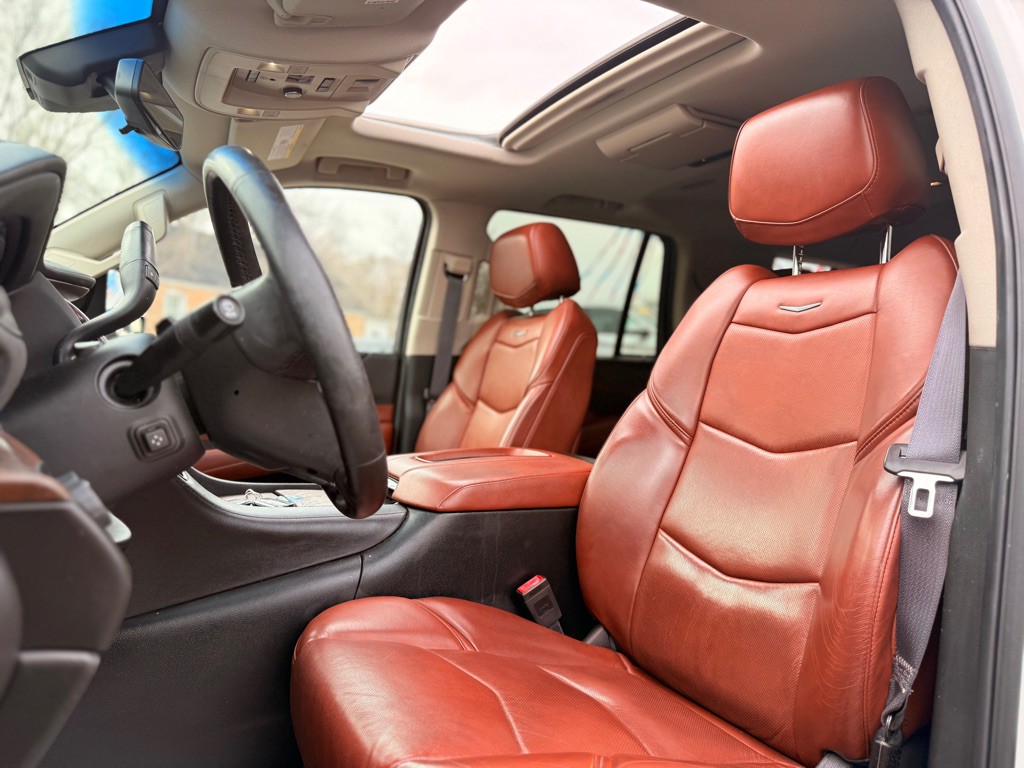 2017 Cadillac Escalade Image 26