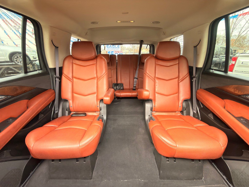 2017 Cadillac Escalade Image 33