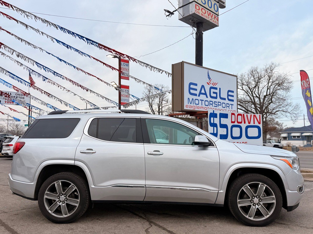 2017 GMC Acadia Image 7