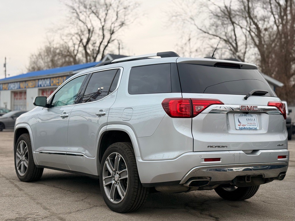 2017 GMC Acadia Image 10