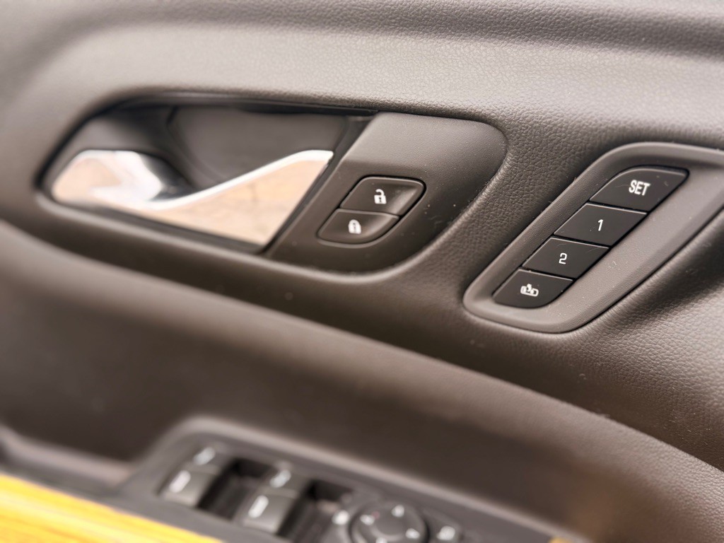 2017 GMC Acadia Image 16