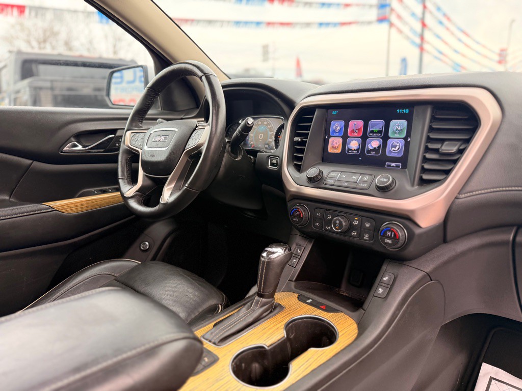 2017 GMC Acadia Image 26