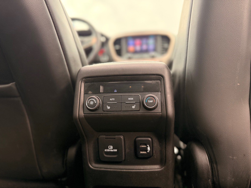 2017 GMC Acadia Image 30