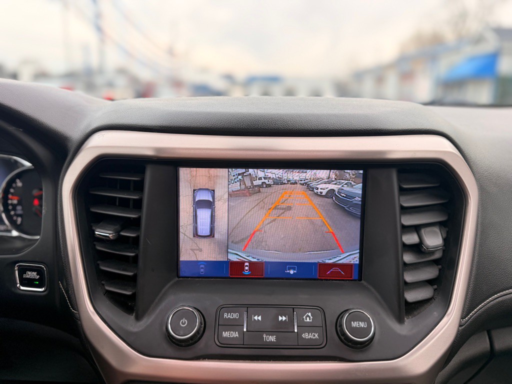 2017 GMC Acadia Image 42