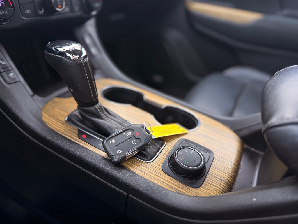 2017 GMC Acadia Image 47