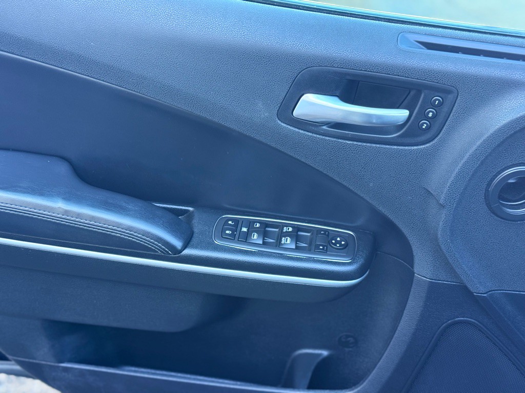 2022 Dodge Charger Image 16
