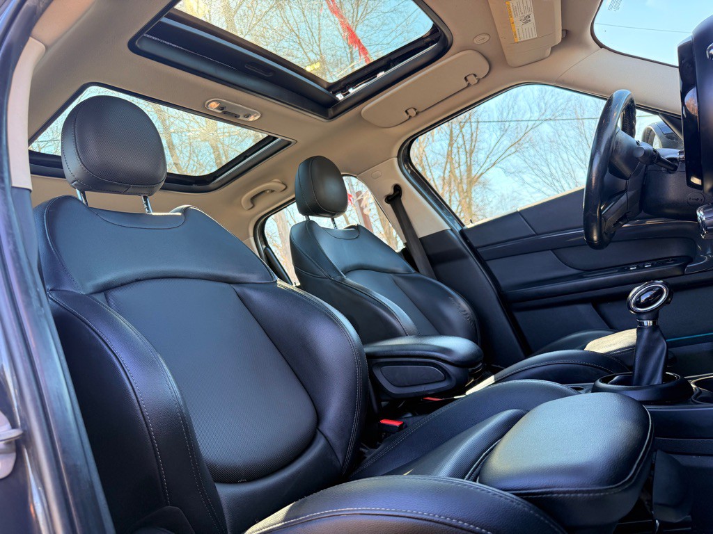 2018 MINI Cooper Image 20