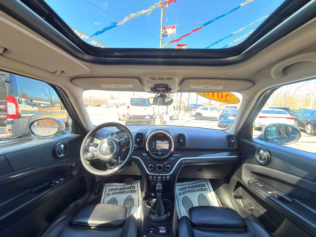 2018 MINI Cooper Image 21