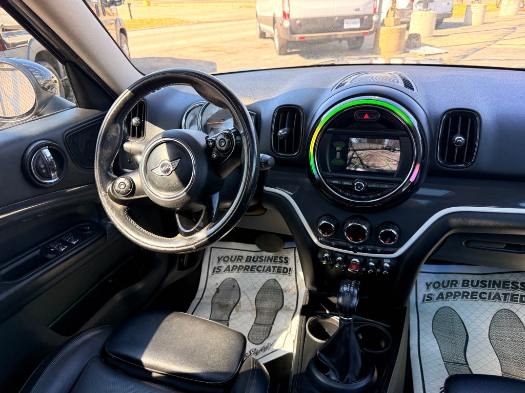 2018 MINI Cooper Image 25