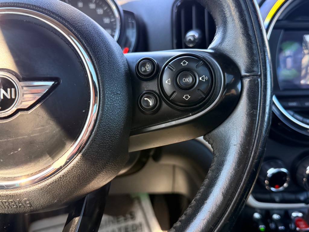 2018 MINI Cooper Image 29