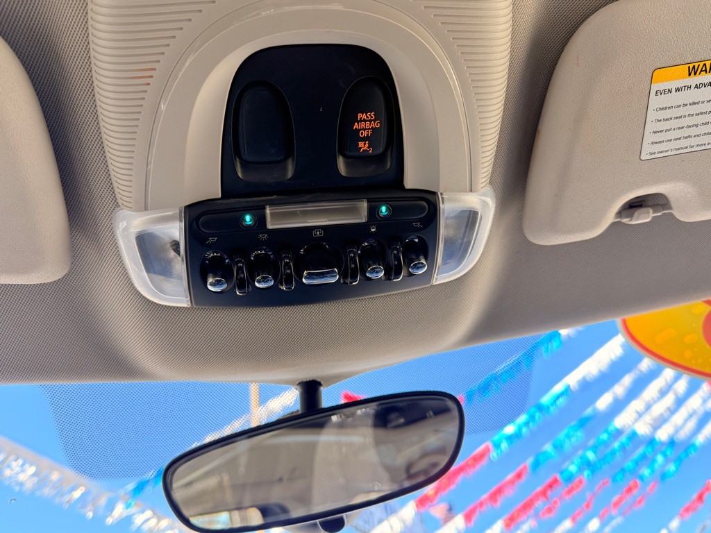 2018 MINI Cooper Image 30