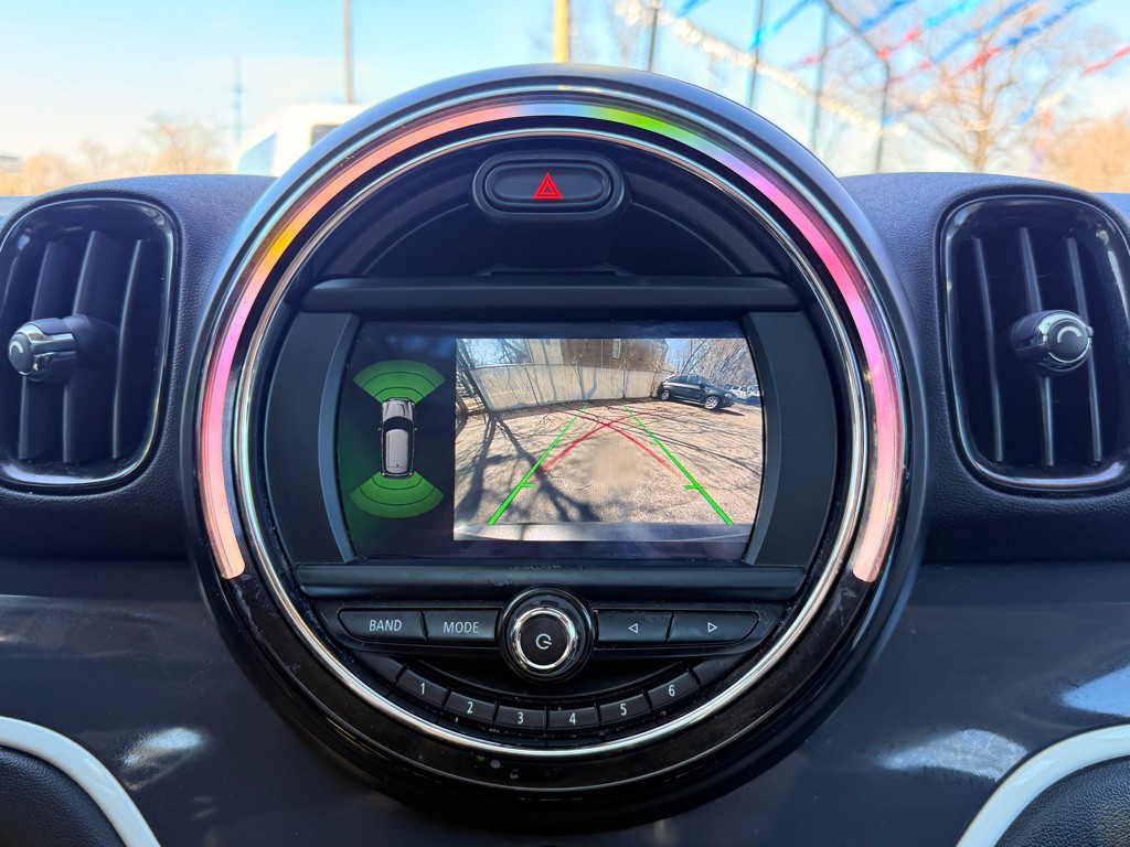 2018 MINI Cooper Image 31