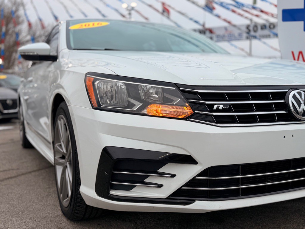 2016 Volkswagen Passat Image 7