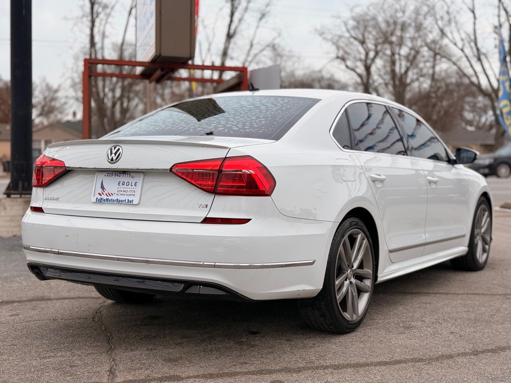 2016 Volkswagen Passat Image 9