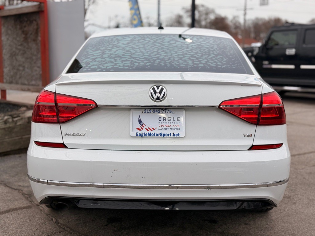 2016 Volkswagen Passat Image 10
