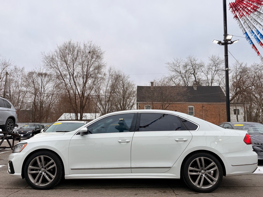 2016 Volkswagen Passat Image 12