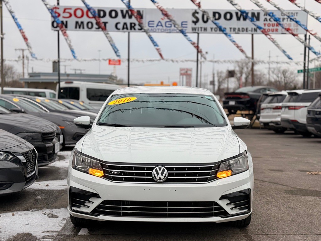 2016 Volkswagen Passat Image 15