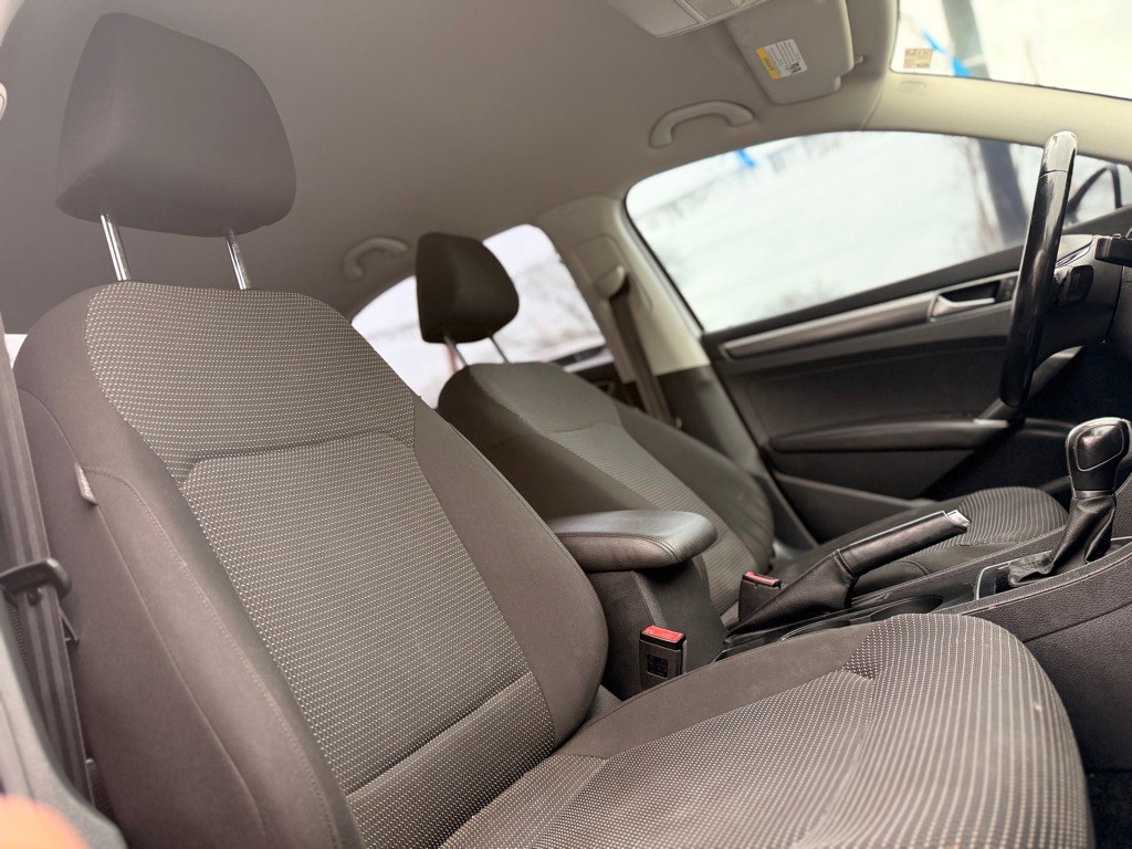 2016 Volkswagen Passat Image 22