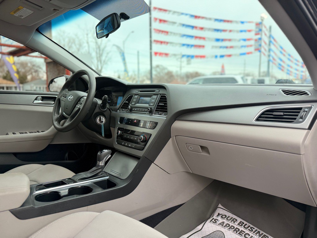 2015 Hyundai Sonata Image 18