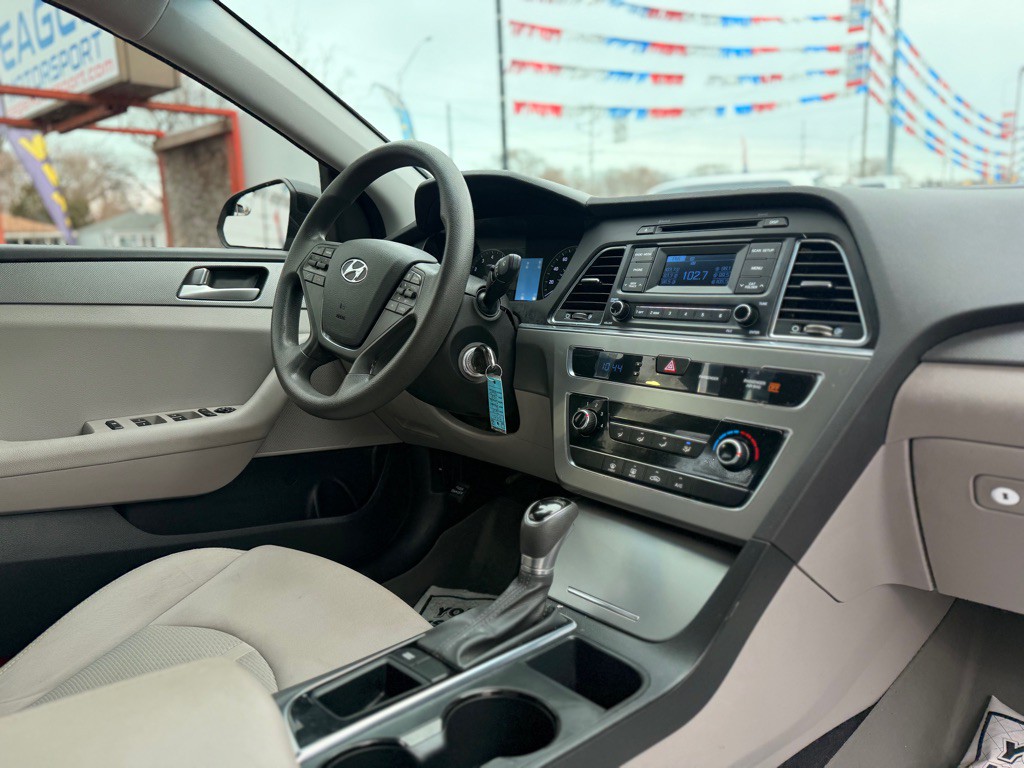 2015 Hyundai Sonata Image 19