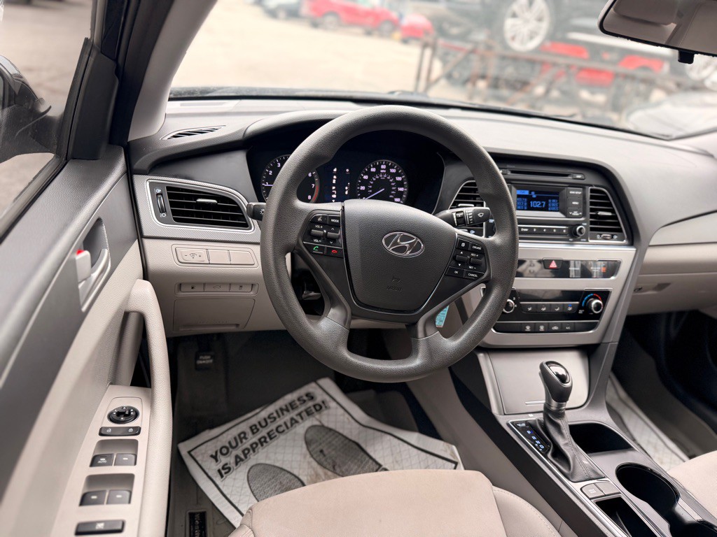 2015 Hyundai Sonata Image 22
