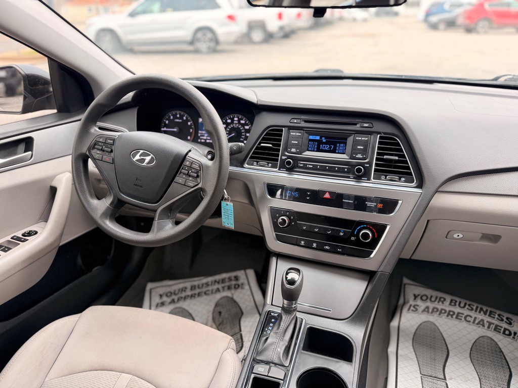 2015 Hyundai Sonata Image 24