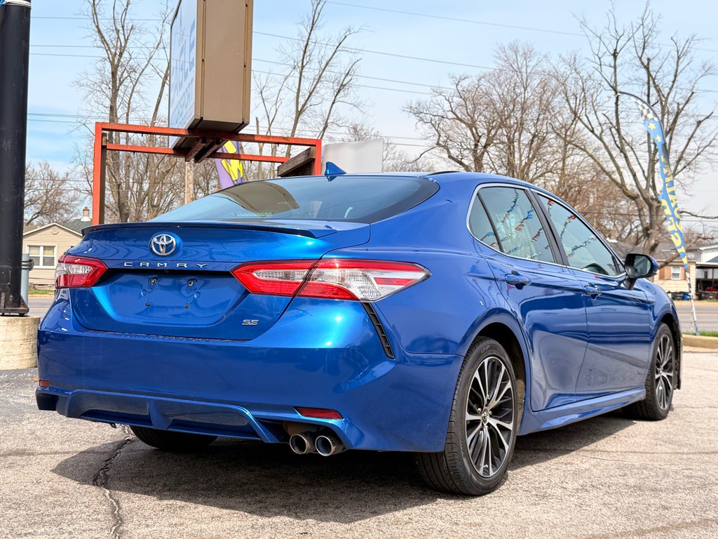 2020 Toyota Camry Image 7