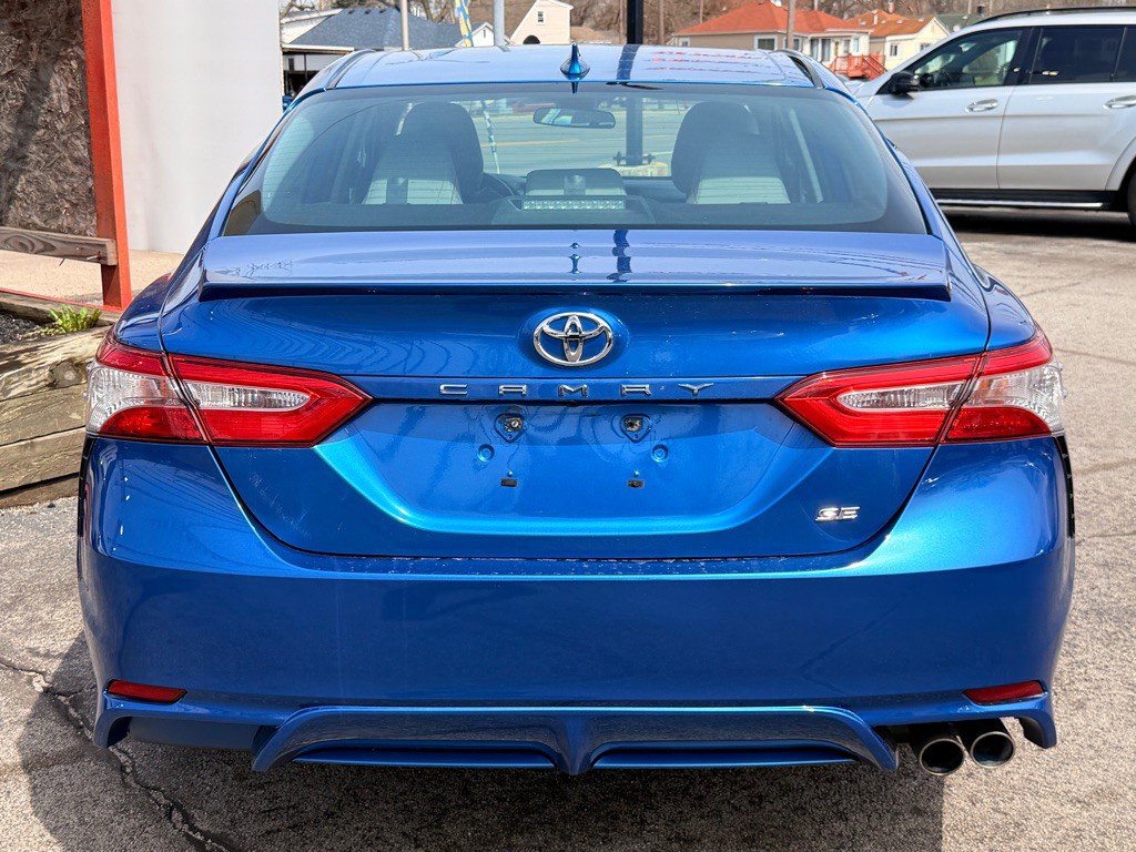 2020 Toyota Camry Image 8