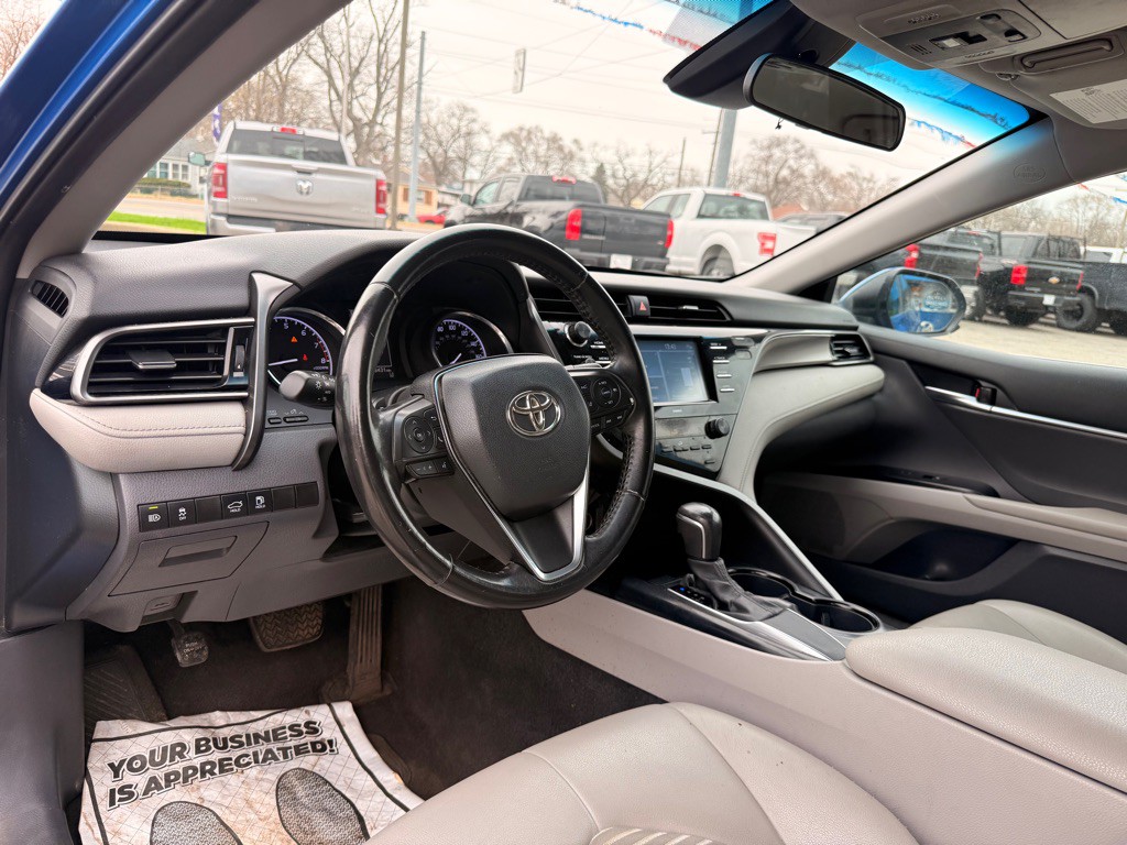 2020 Toyota Camry Image 17