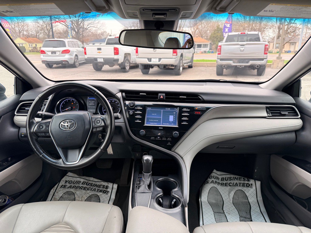 2020 Toyota Camry Image 22