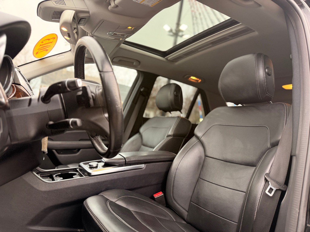 2013 Mercedes-Benz M-Class Image 17