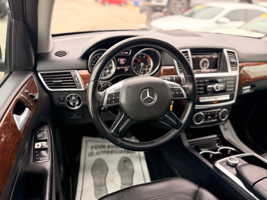 2013 Mercedes-Benz M-Class Image 25