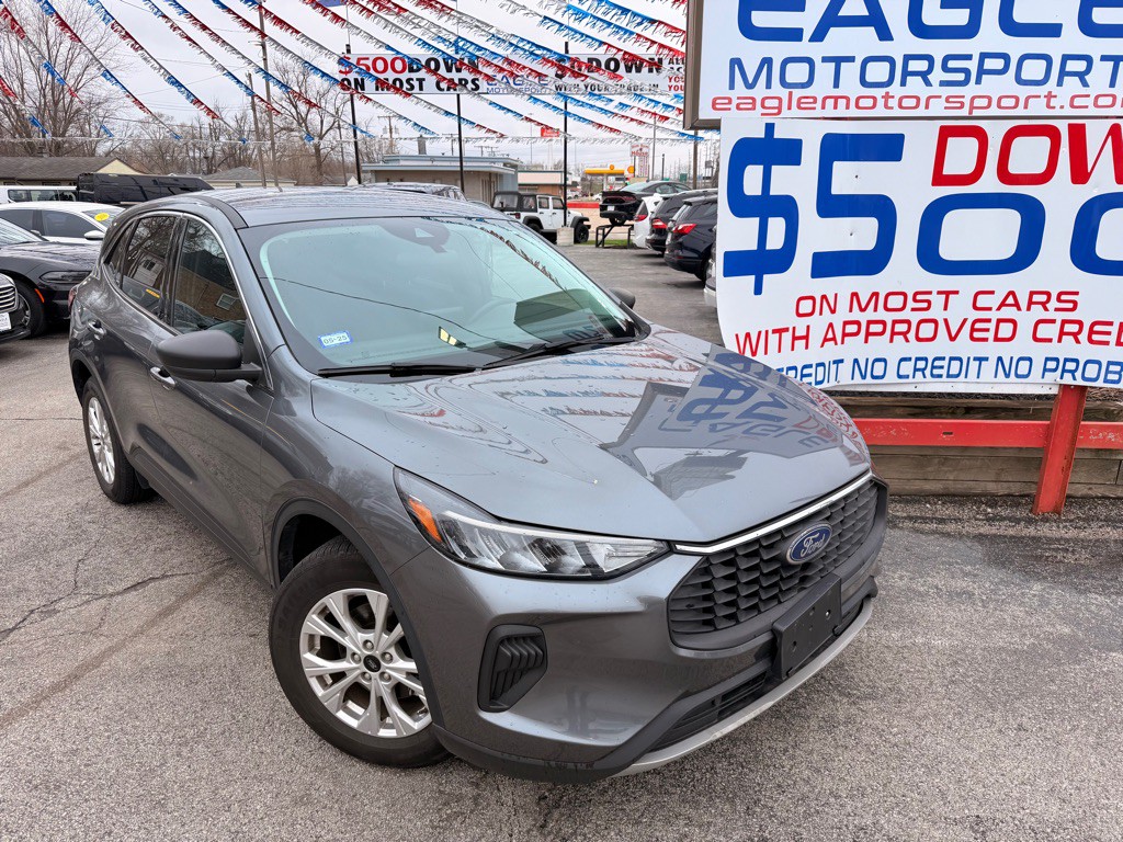 2023 Ford Escape Image 3