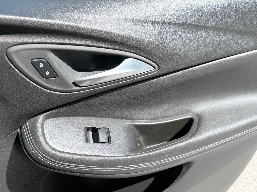 2026 Buick Enclave Image 16