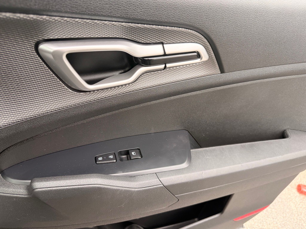 2025 Kia Sportage Image 17