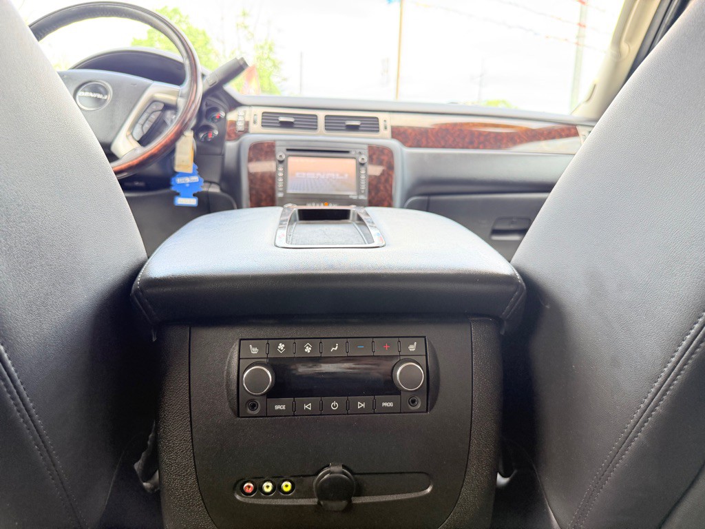 2014 GMC Yukon Image 25