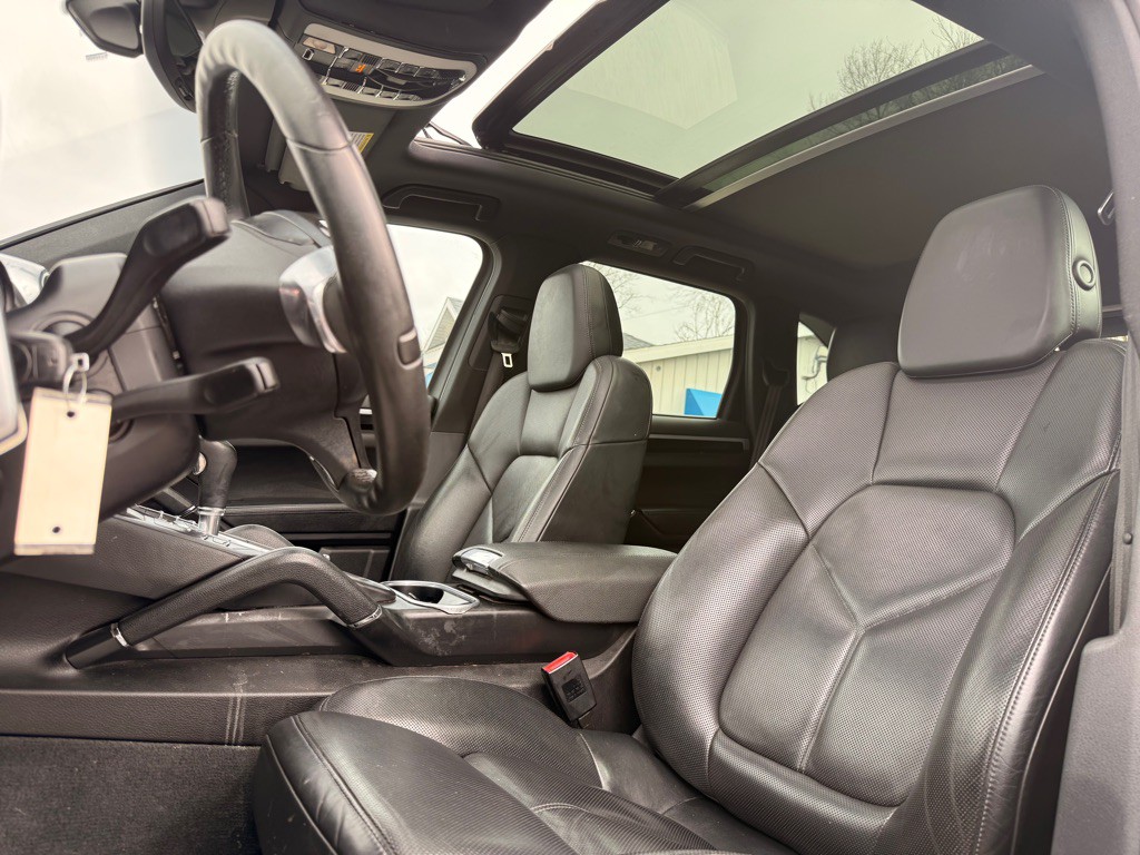 2014 Porsche Cayenne Image 20