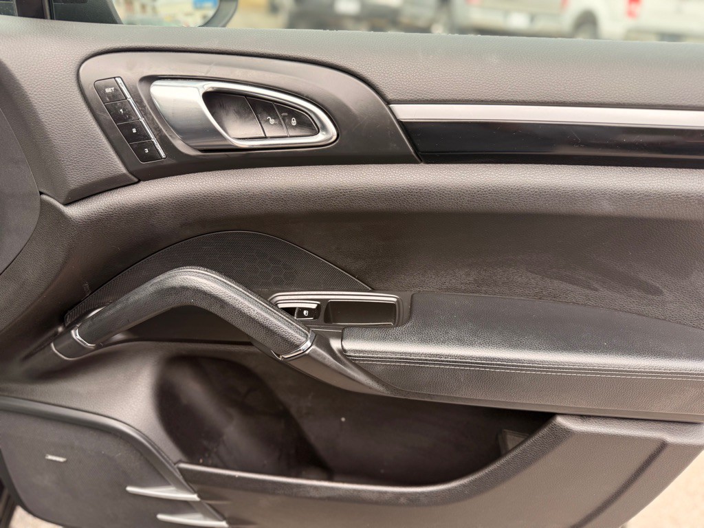 2014 Porsche Cayenne Image 21