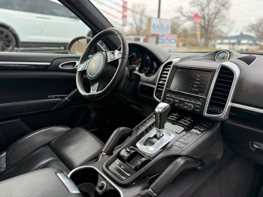 2014 Porsche Cayenne Image 25