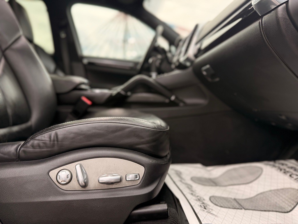 2014 Porsche Cayenne Image 26