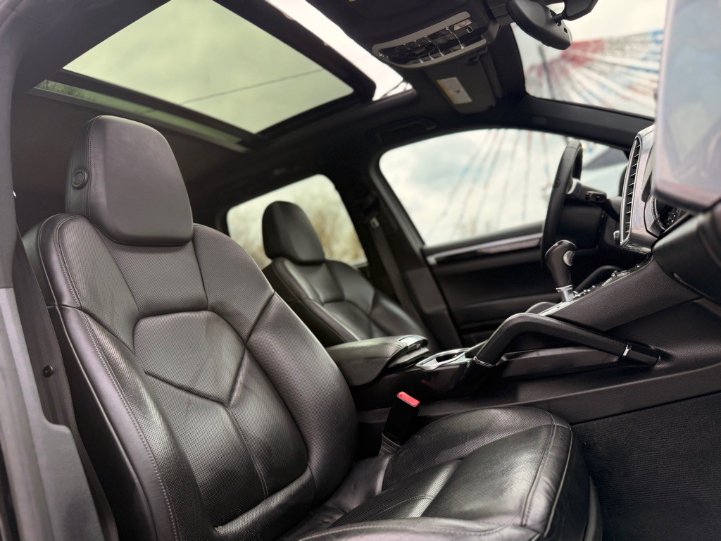 2014 Porsche Cayenne Image 27