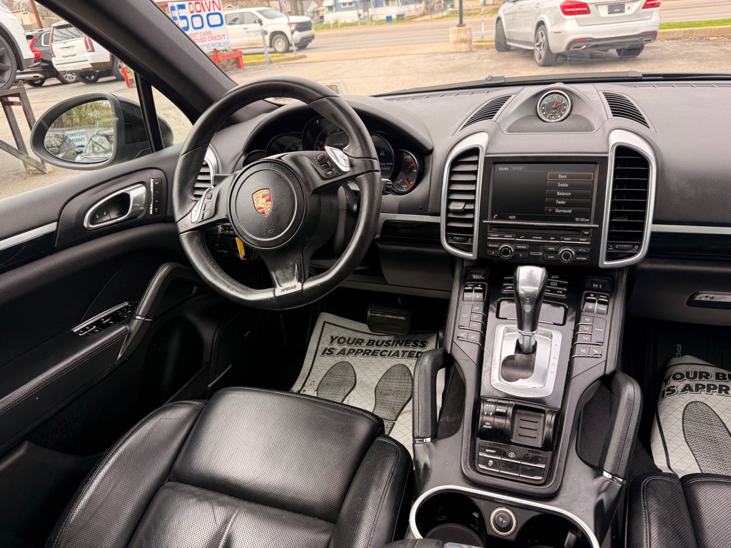 2014 Porsche Cayenne Image 32