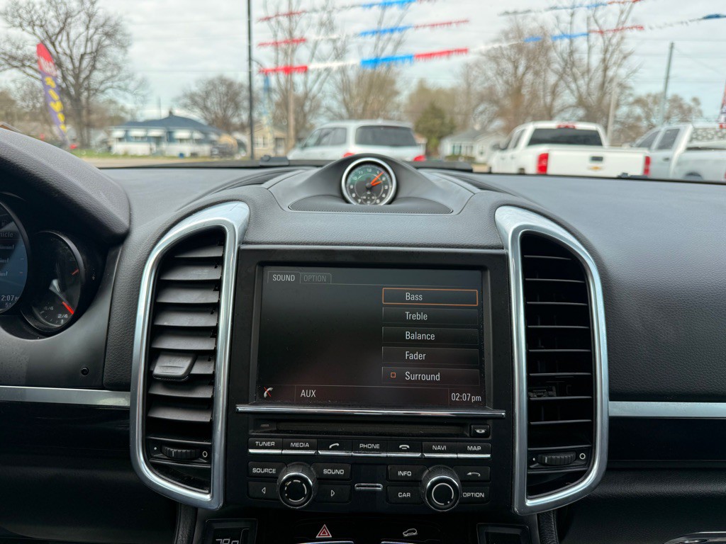 2014 Porsche Cayenne Image 38