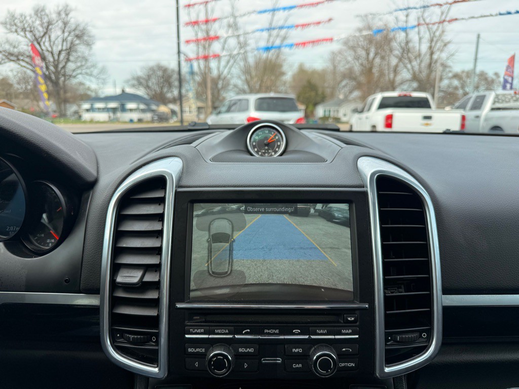 2014 Porsche Cayenne Image 40