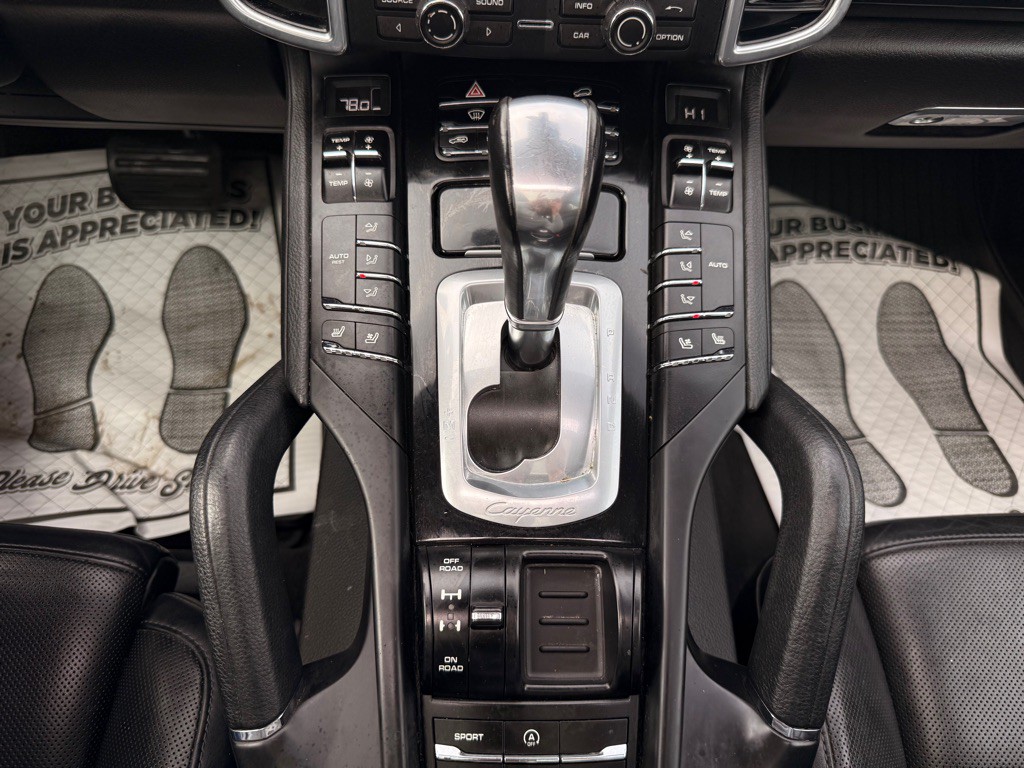 2014 Porsche Cayenne Image 43